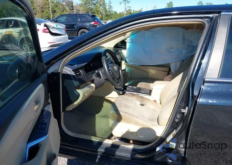 2016 Toyota Camry Le z USA, uszkodzony, nr VIN 4T1BF1FK9GU129729